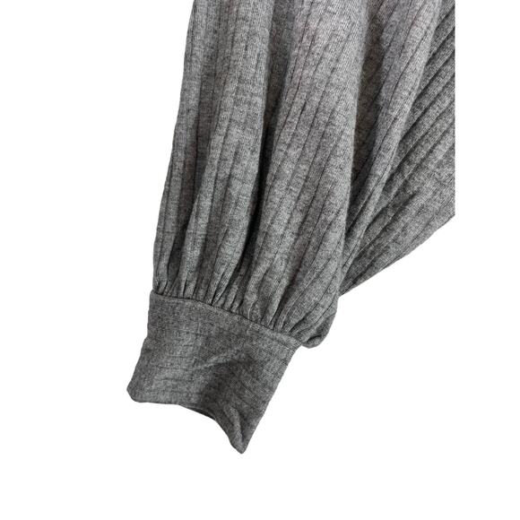 1. State top gray ribbed balloon sleeve knit - Picture 2 of 4
